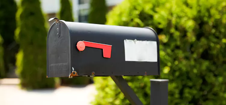 Secure Mailboxes for Packages Davie